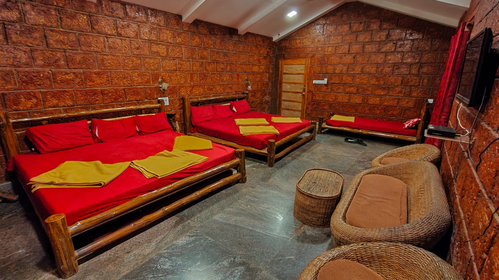 Red stone Cottages upto 7 People